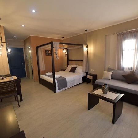 Aparthotel Shining Star Petra Esterno foto