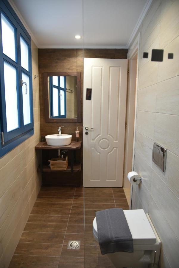 Aparthotel Shining Star Petra Esterno foto