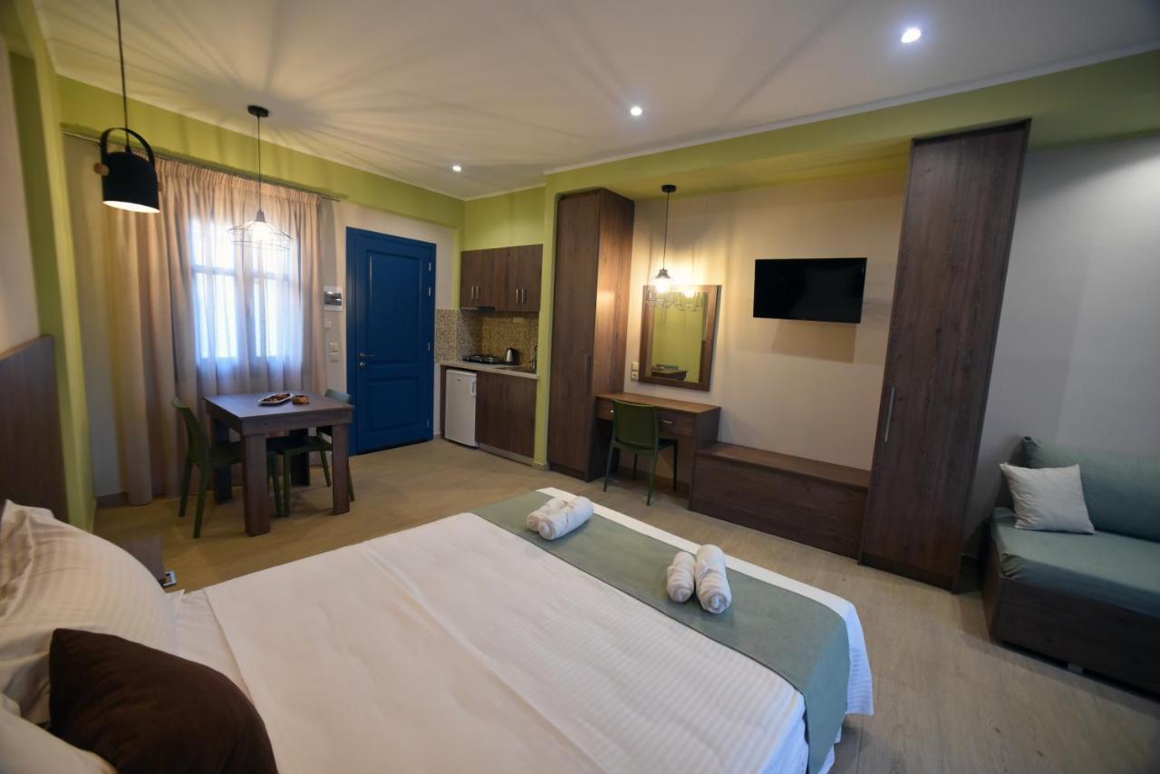 Aparthotel Shining Star Petra Esterno foto