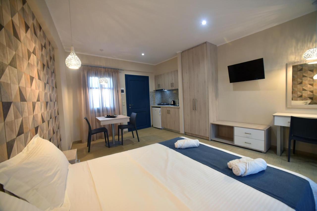 Aparthotel Shining Star Petra Esterno foto