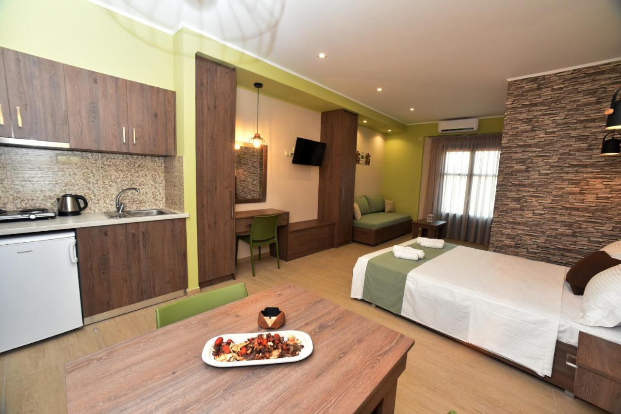 Aparthotel Shining Star Petra Esterno foto