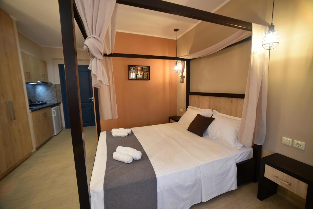 Aparthotel Shining Star Petra Esterno foto