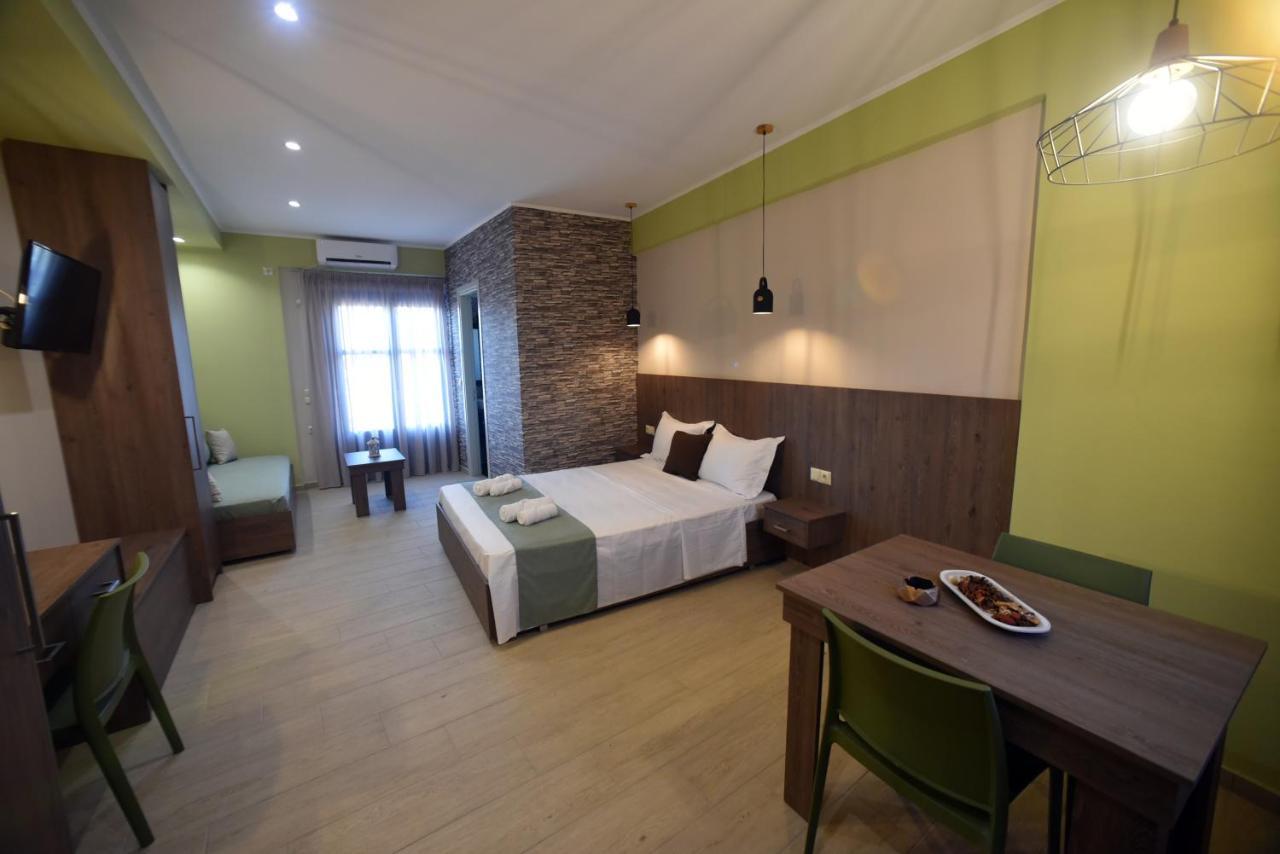 Aparthotel Shining Star Petra Esterno foto