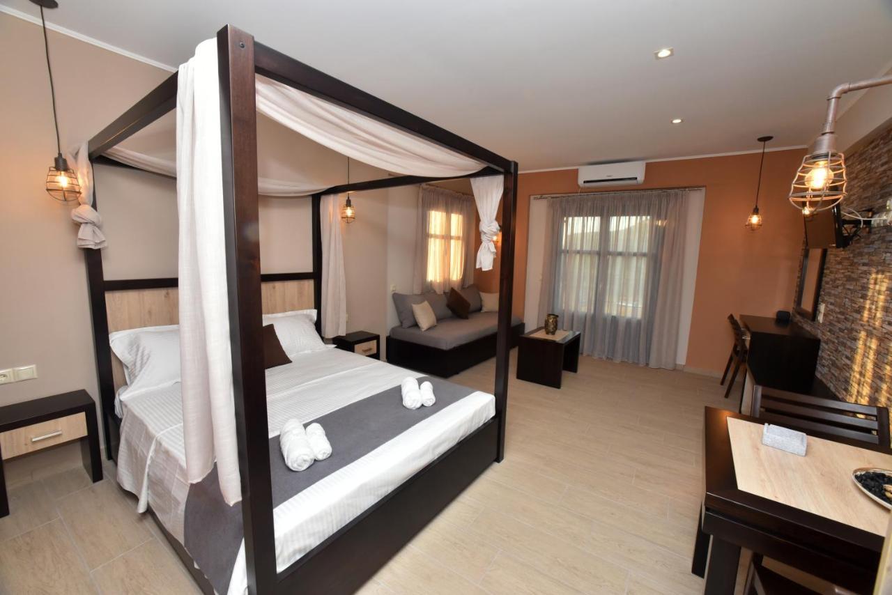 Aparthotel Shining Star Petra Esterno foto