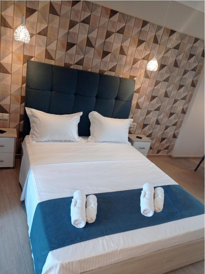 Aparthotel Shining Star Petra Esterno foto